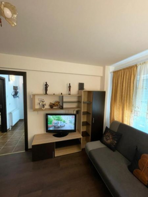 CRISS HOME